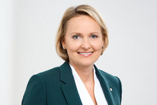 Dr. Florian Sallmann